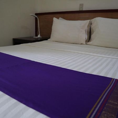 โดมิซิลิโอ ลอเรนโซ Hotel Davao ภายนอก รูปภาพ