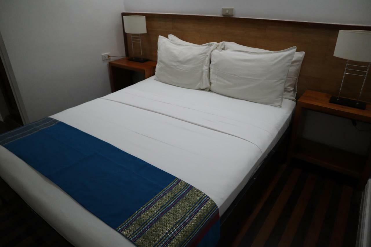โดมิซิลิโอ ลอเรนโซ Hotel Davao ภายนอก รูปภาพ