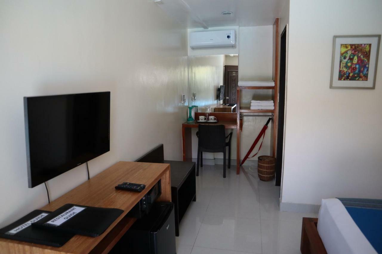 โดมิซิลิโอ ลอเรนโซ Hotel Davao ภายนอก รูปภาพ