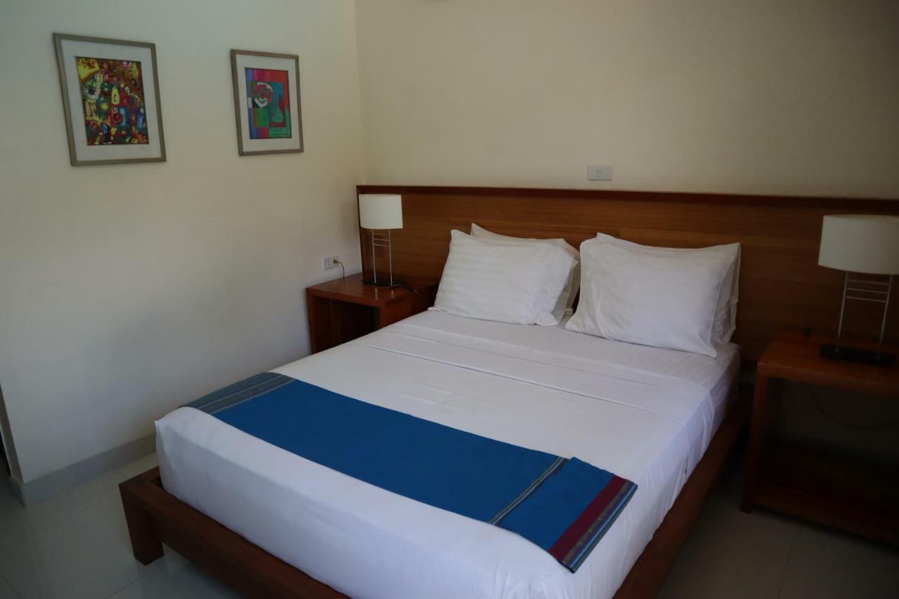 โดมิซิลิโอ ลอเรนโซ Hotel Davao ภายนอก รูปภาพ