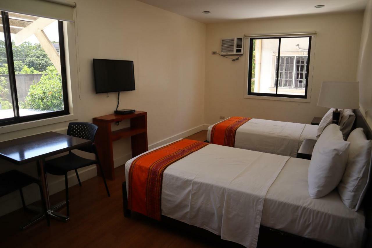 โดมิซิลิโอ ลอเรนโซ Hotel Davao ภายนอก รูปภาพ