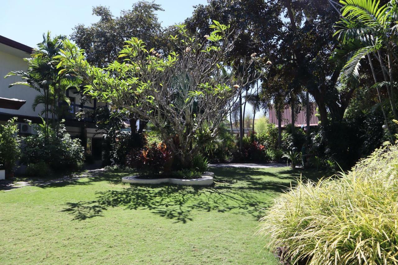 โดมิซิลิโอ ลอเรนโซ Hotel Davao ภายนอก รูปภาพ