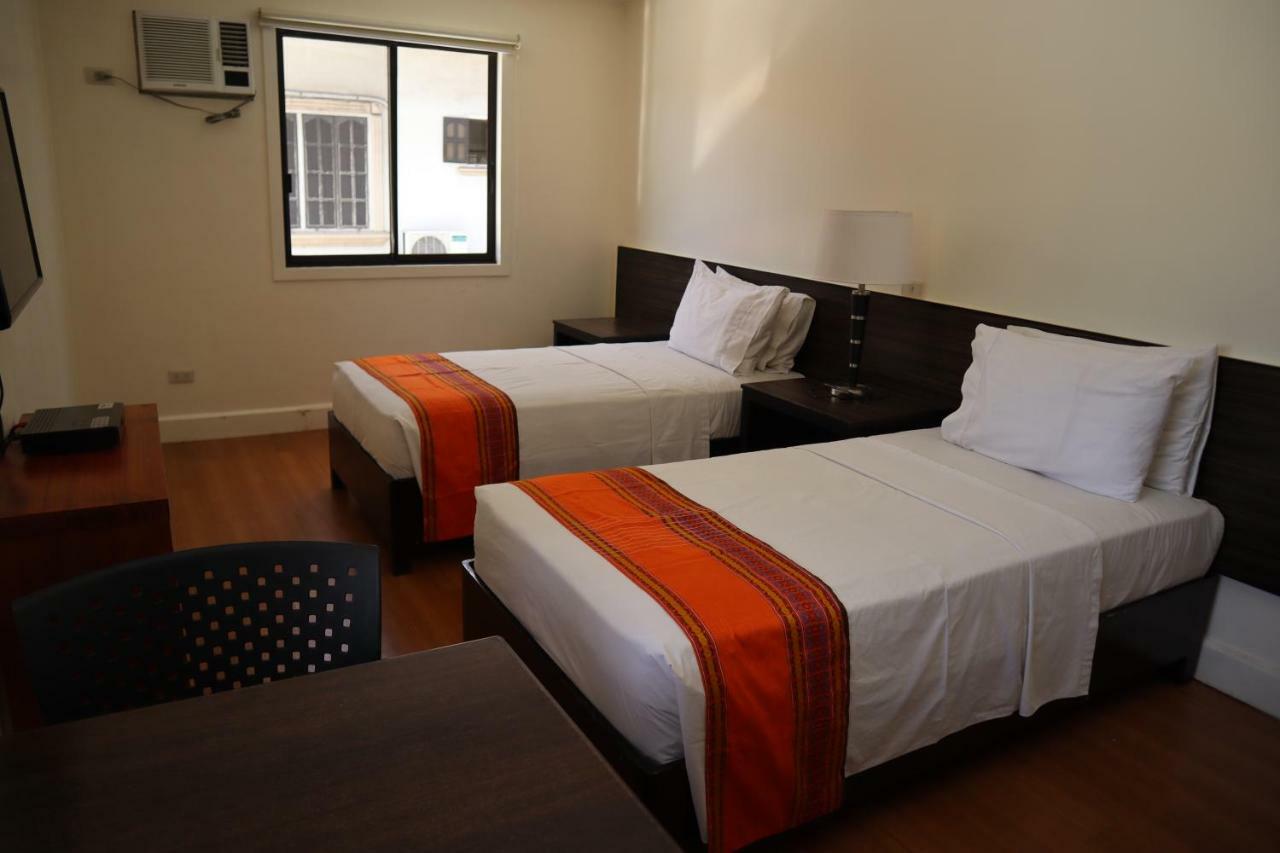 โดมิซิลิโอ ลอเรนโซ Hotel Davao ภายนอก รูปภาพ