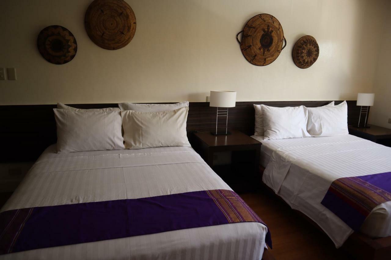โดมิซิลิโอ ลอเรนโซ Hotel Davao ภายนอก รูปภาพ