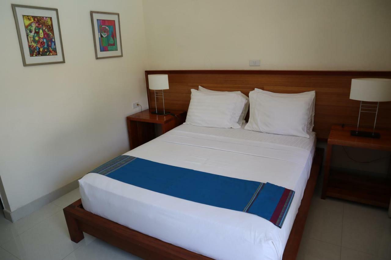 โดมิซิลิโอ ลอเรนโซ Hotel Davao ภายนอก รูปภาพ