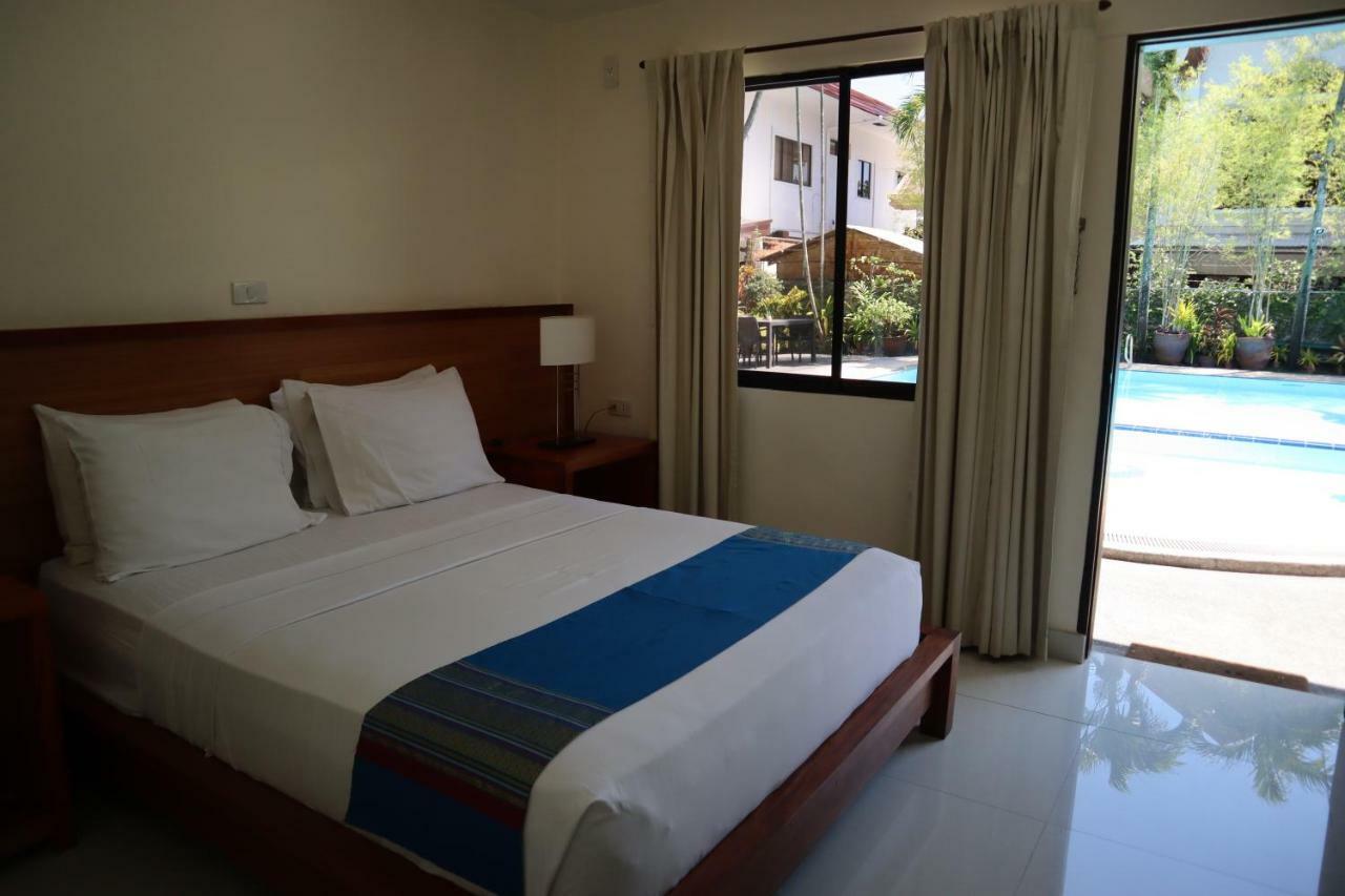 โดมิซิลิโอ ลอเรนโซ Hotel Davao ภายนอก รูปภาพ