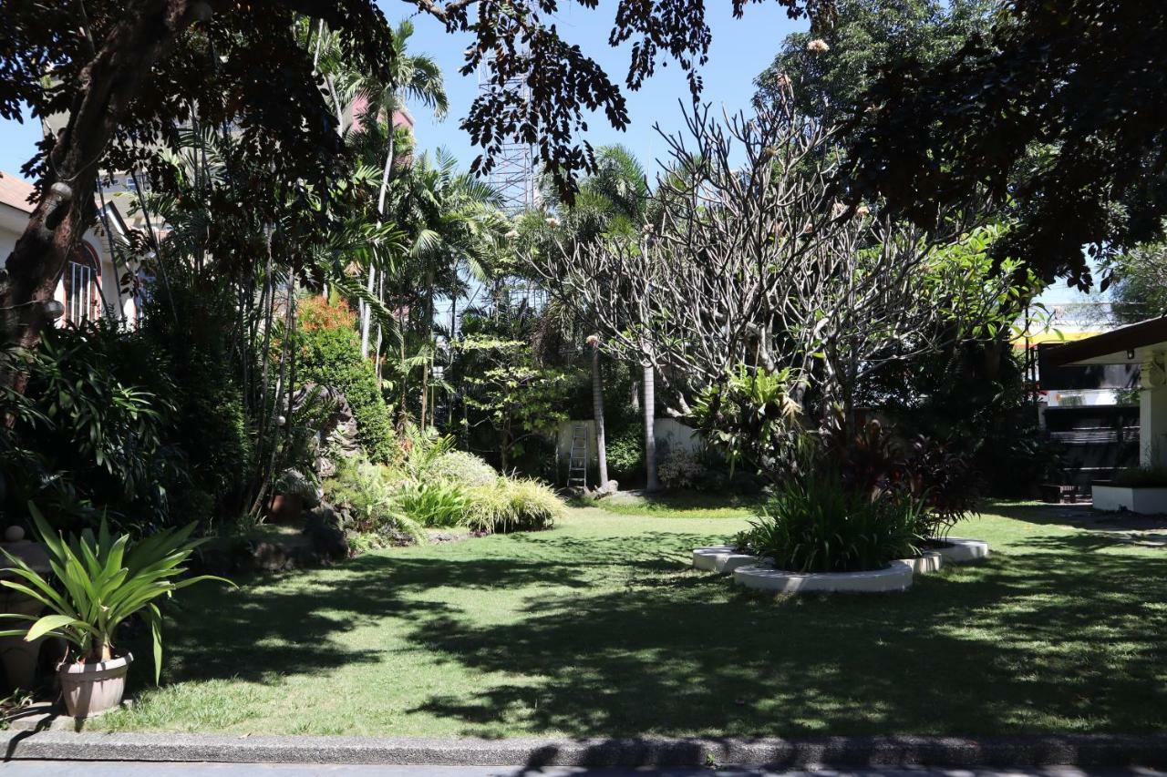 โดมิซิลิโอ ลอเรนโซ Hotel Davao ภายนอก รูปภาพ
